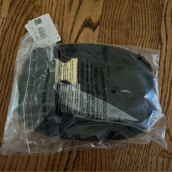 NWT Lululemon Black Fleece Everywhere Belt Bag Fanny Pack Crossbody - Picture 6 of 7